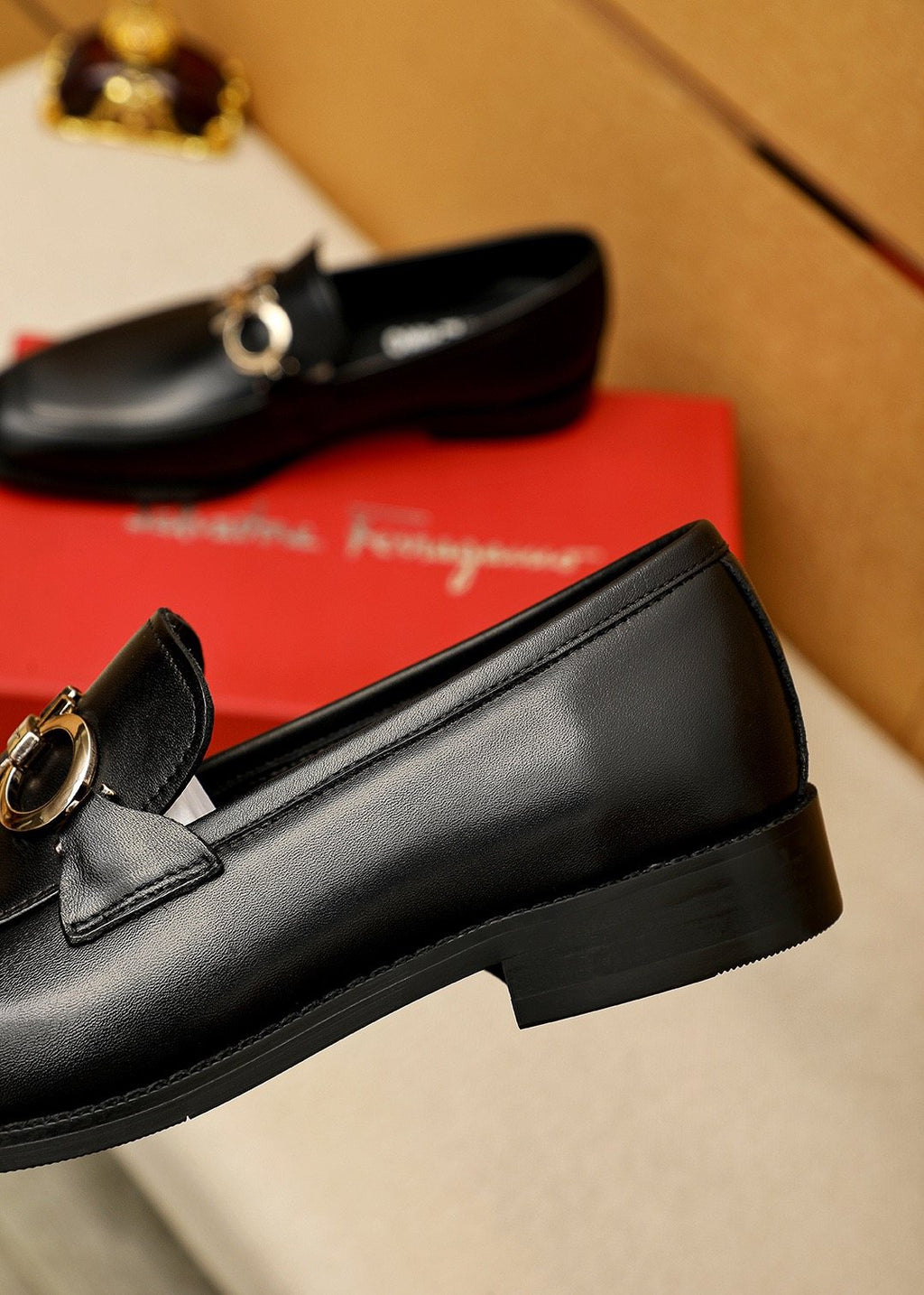 Ferragamo Men's Black Hardware Loafers - Rounded Toe