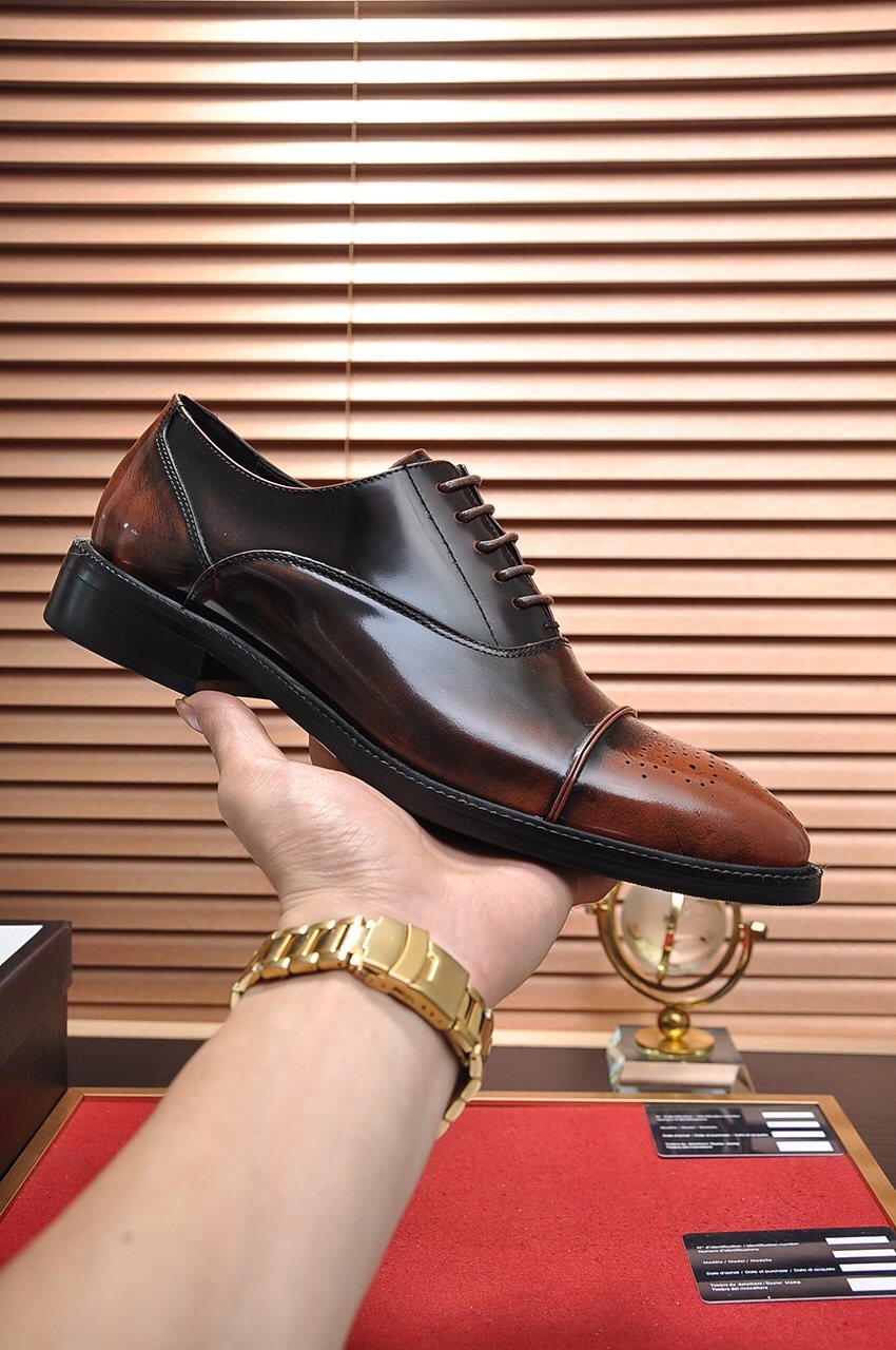Gucci Men's Closed-Lace Dress Shoes